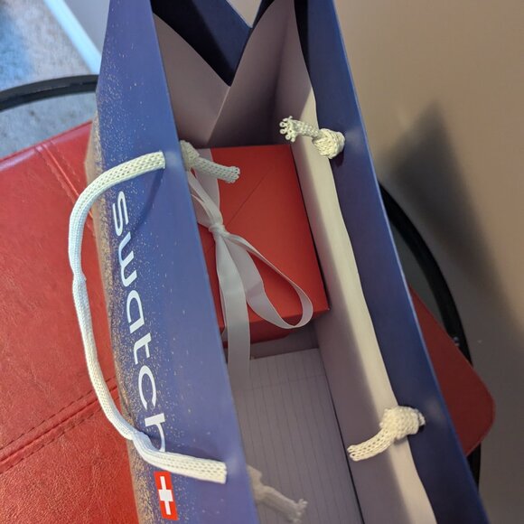 Swatch × Omega BIOCERAMIC MOONSWATCH Mission to Earthphase Gold - Picture 4 of 9